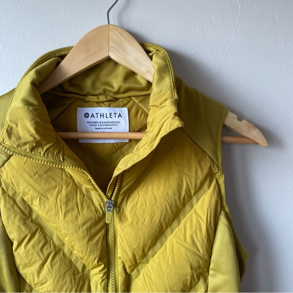 Athleta Jackets & Blazers - Athleta Inlet Fitted Yellow Puffer Vest Down Fill